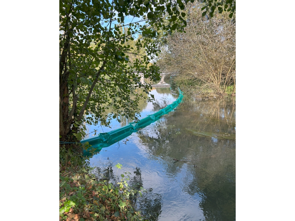 Barrage pour contenir les déchets et débris flottants - DIFOPE