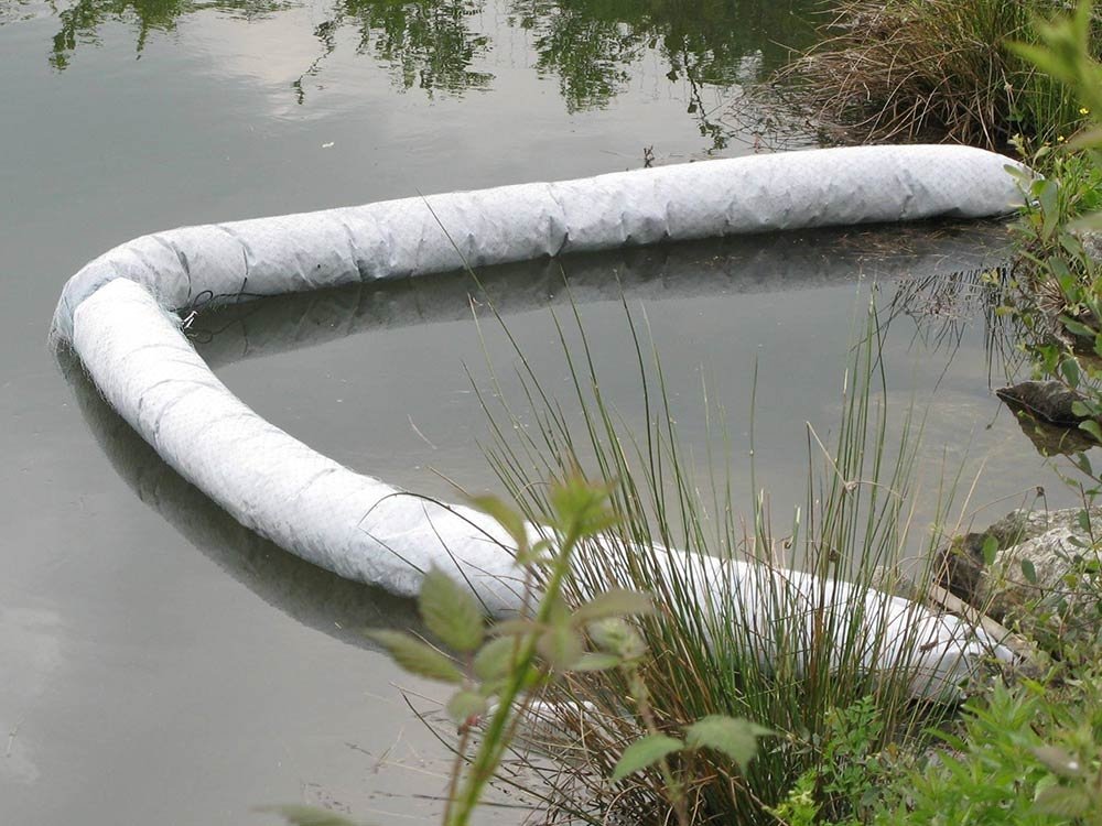 Le barrage absorbant idéal pour dépollution de l'eau
