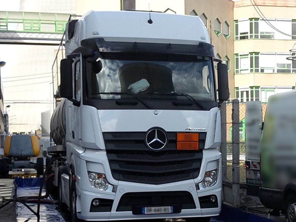 Bandes de roulement adaptées pour engins roulants