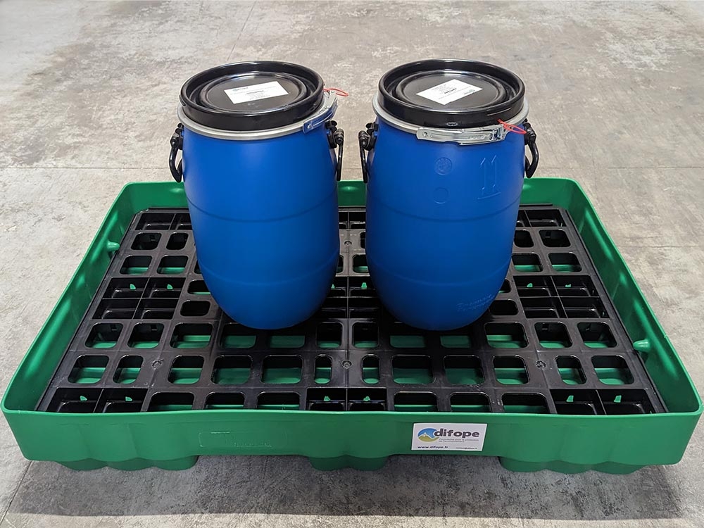 Palette RETENPACK d'une capacité de rétention de 150 L