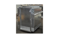 Abri de stockage avec bac de rétention et caillebotis acier galvanisé - Carénage complet, box élingable